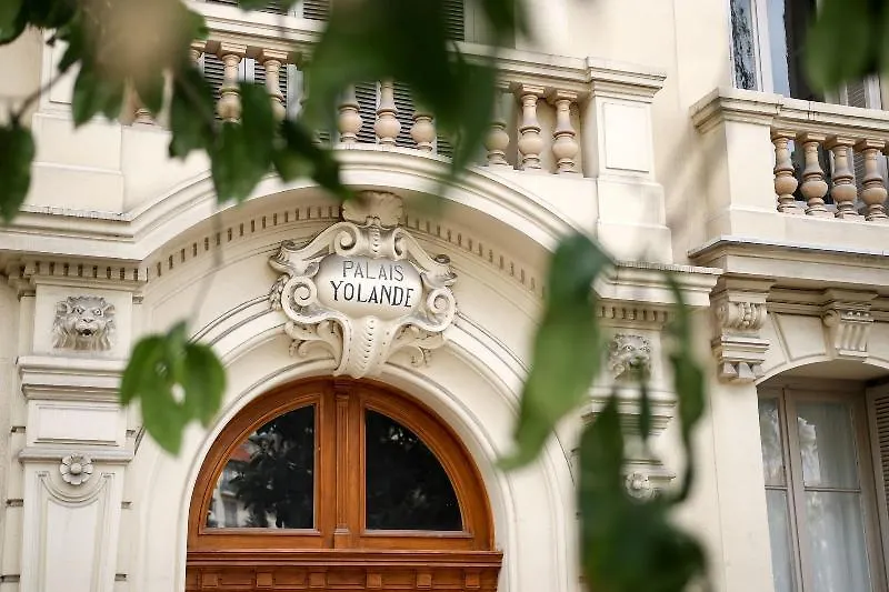 **  Hotel Victor Hugo Nice France